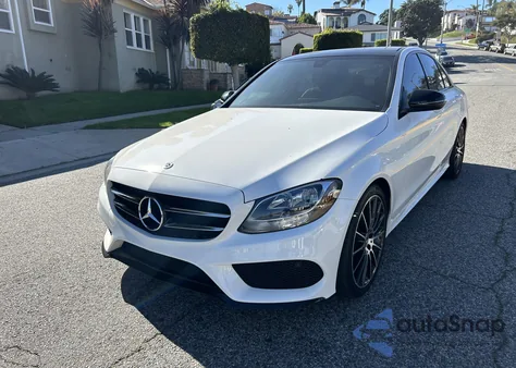 2018 Mercedes-Benz C 300 из США, поврежденный, VIN WDDWF4JB2JR423312